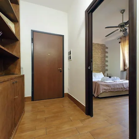 Vatican Flat Cozy With Private Court Rome