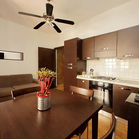 アパート Vatican Flat Cozy With Private Court *