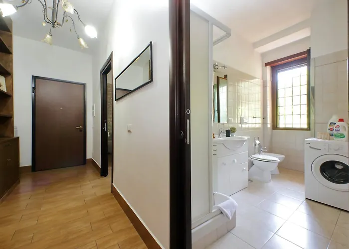 Vatican Flat With Garden *